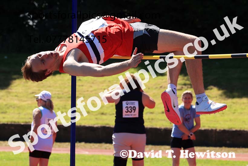 Mens high jump, 2024 NE Masters Track and Field Champs., Monkton Stadium, Jarrow.  Photo: David T. Hewitson/Sports for All Pics